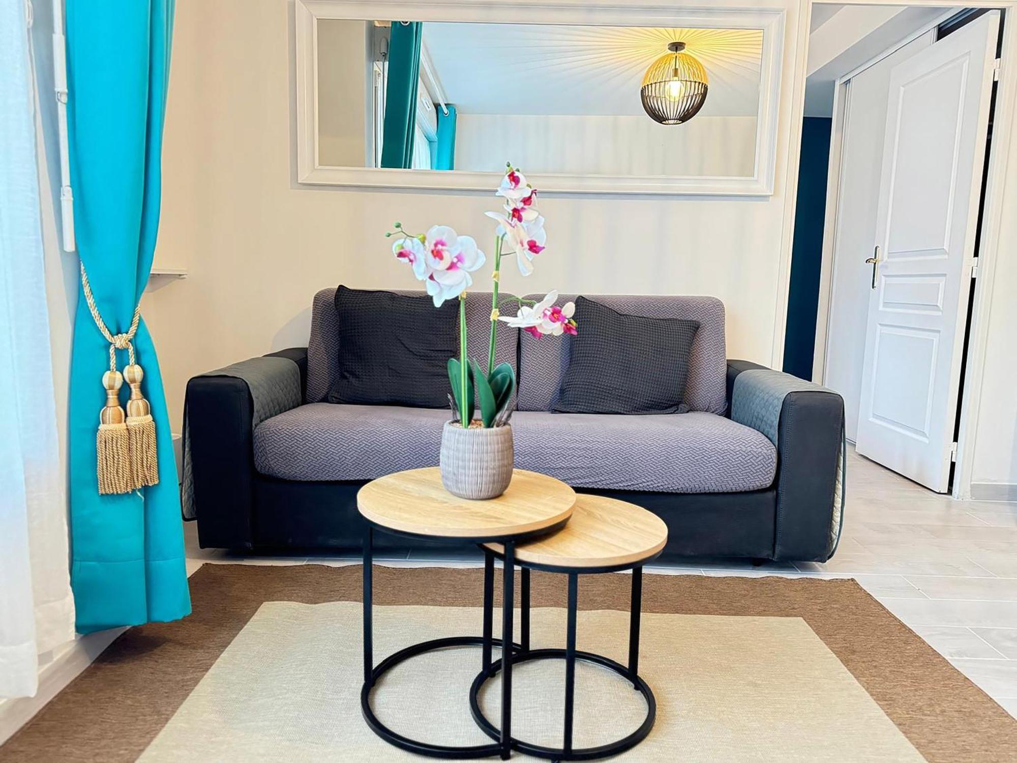 Appartement Magnolia 40M2, Parking Et Wifi Gratuit Монтеврен Экстерьер фото